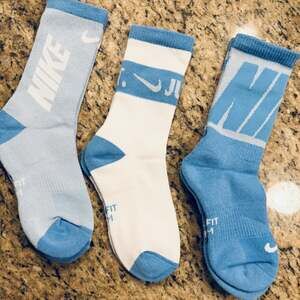 Nike Youth Crew Socks - NWOT - medium